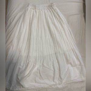 MIDI PLEATED SKIRT